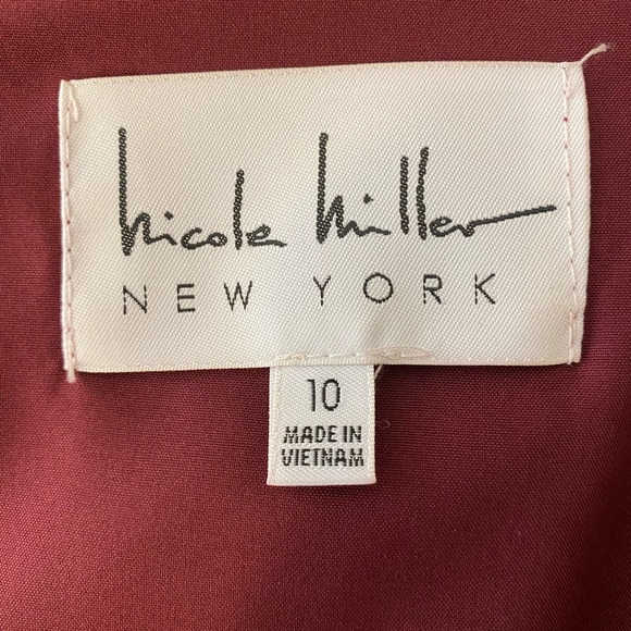 Nicole Miller Burgundy Semi-Formal Dress - Picture 5 of 8